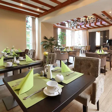 Western Rosenau 4* Бад-Наухайм