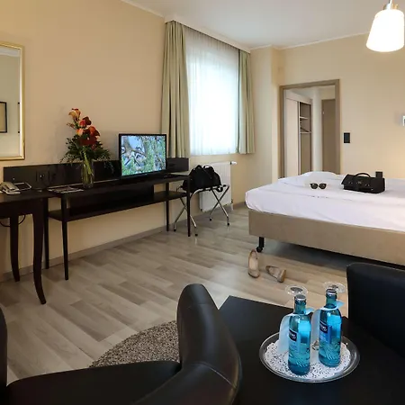 Western Rosenau Hotel