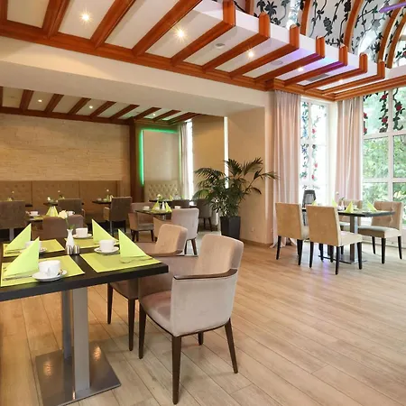 Hotel Western Rosenau 4*