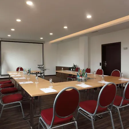Western Rosenau Отель 4*