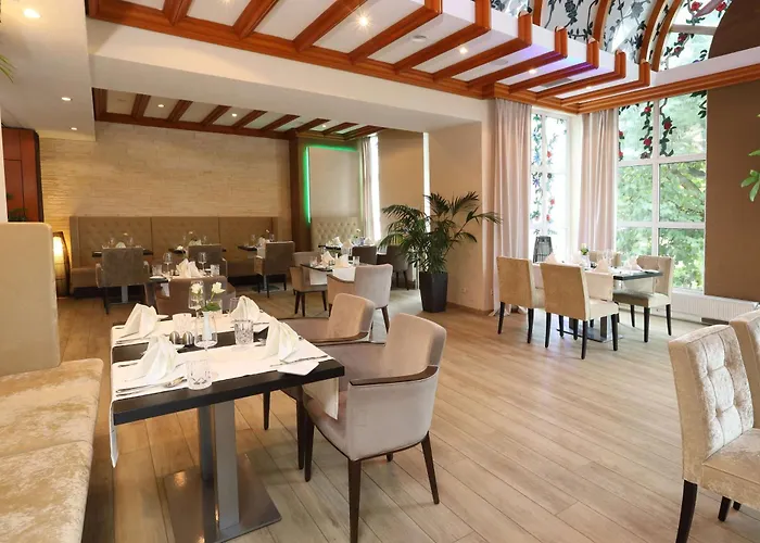 Western Rosenau Hotel 4*