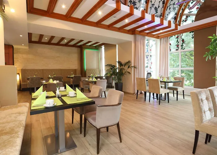 Hotel Western Rosenau 4*